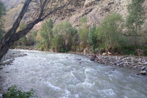 دریافت سند مالکیت ۶ دانگ تک برگی از اراضی بستر رودخانه ورسخواران در فیروزکوه