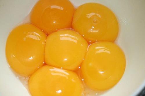 خوردن تخم مرغ باعث تقویت سلامت قلب می شود
