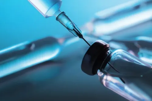 هشدار درباره ی عوارض تزریق دارو و ویتامین ها در خانه